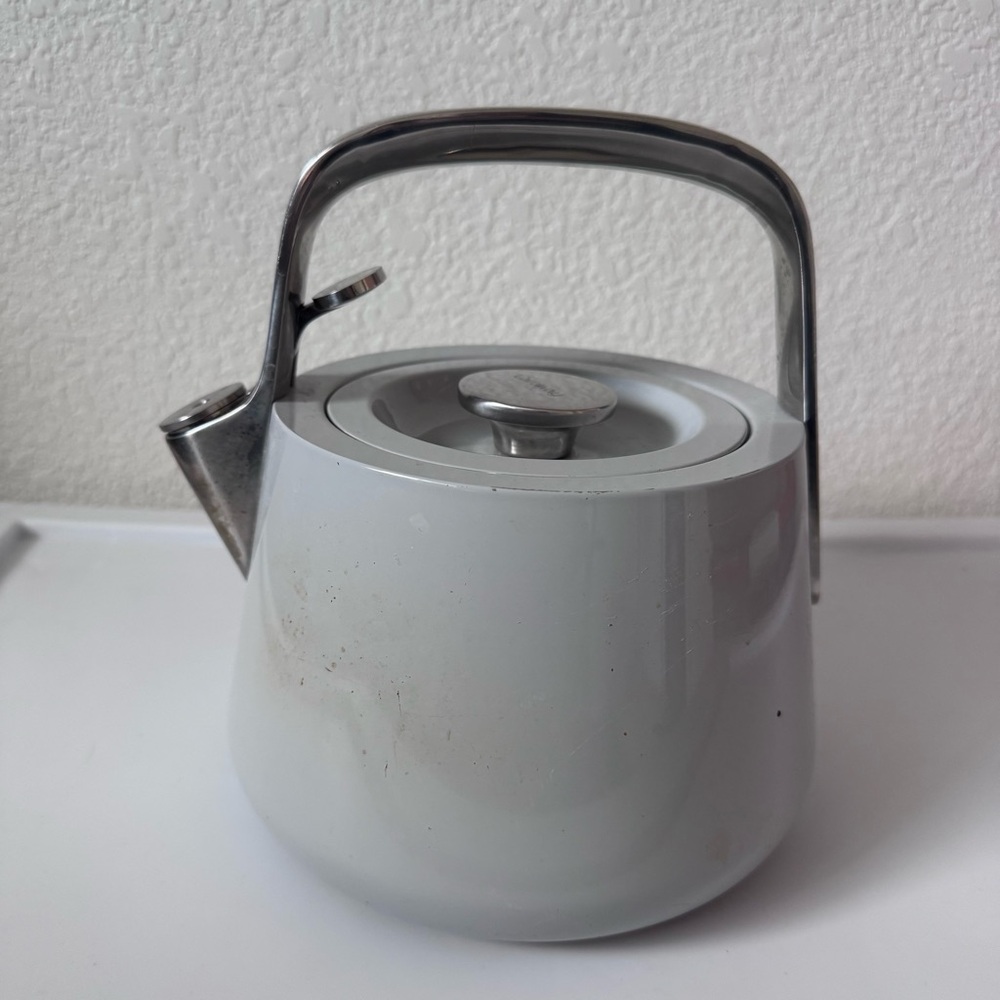Caraway Whistling Tea Kettle‎ Gray